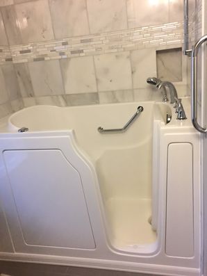 Accessible Bathtub in Deerfield by Independent Home Products, LLC